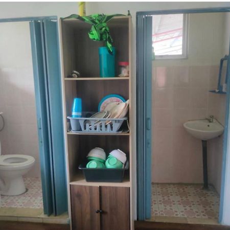 Mak Homestay Upstairs With 5 Bedrooms Kundasang Exterior photo