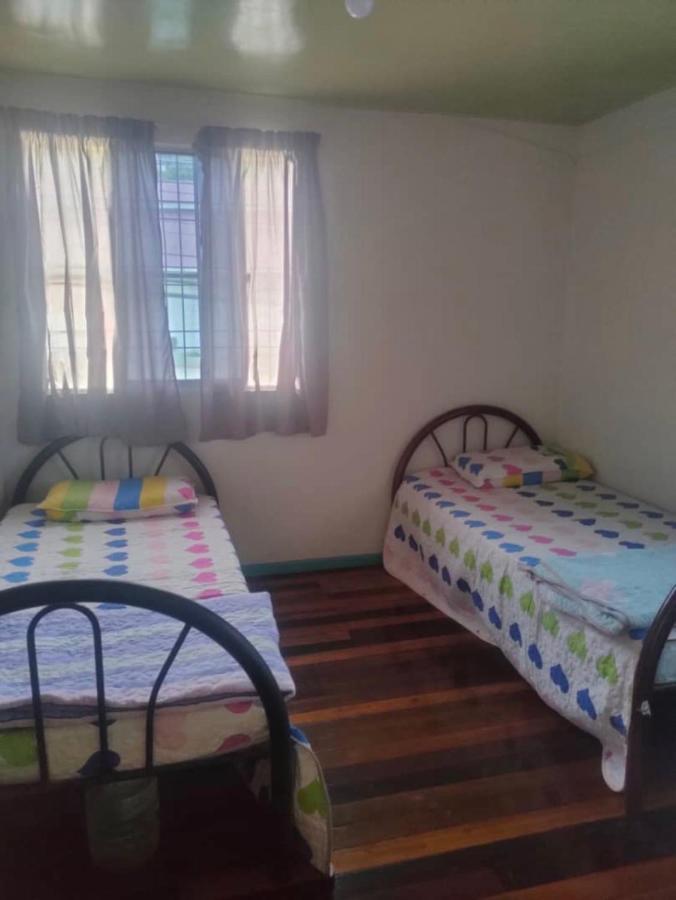 Mak Homestay Upstairs With 5 Bedrooms Kundasang Exterior photo